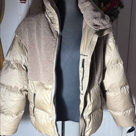Massimo Dutti Feather down filled puffer jacket brown and tan Med. Like New. - Picture 8 of 16